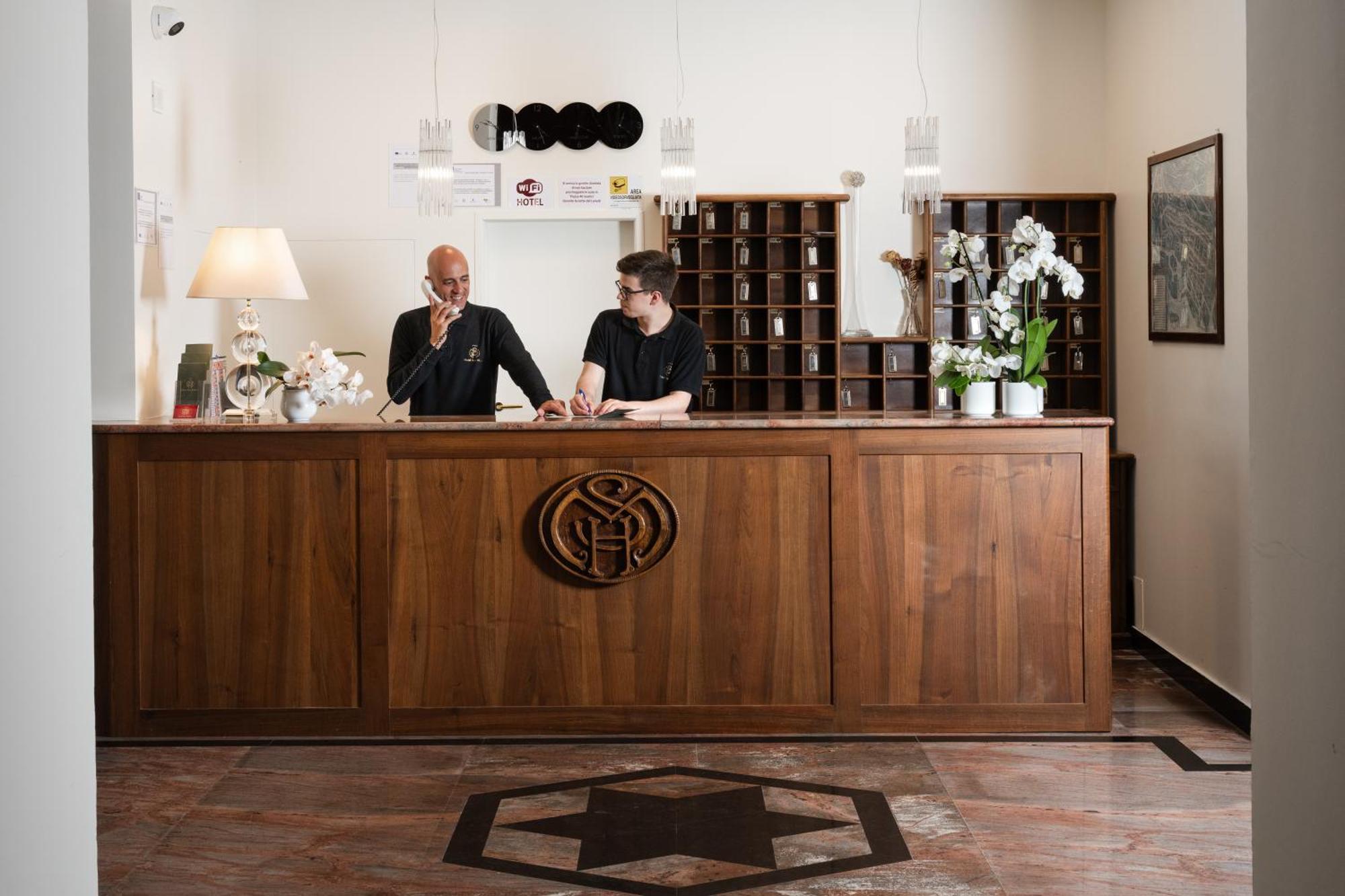 Hotel San Marco Gubbio Bagian luar foto
