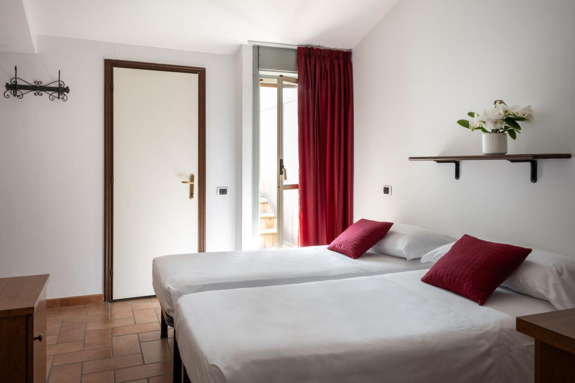 Hotel San Marco Gubbio Bagian luar foto
