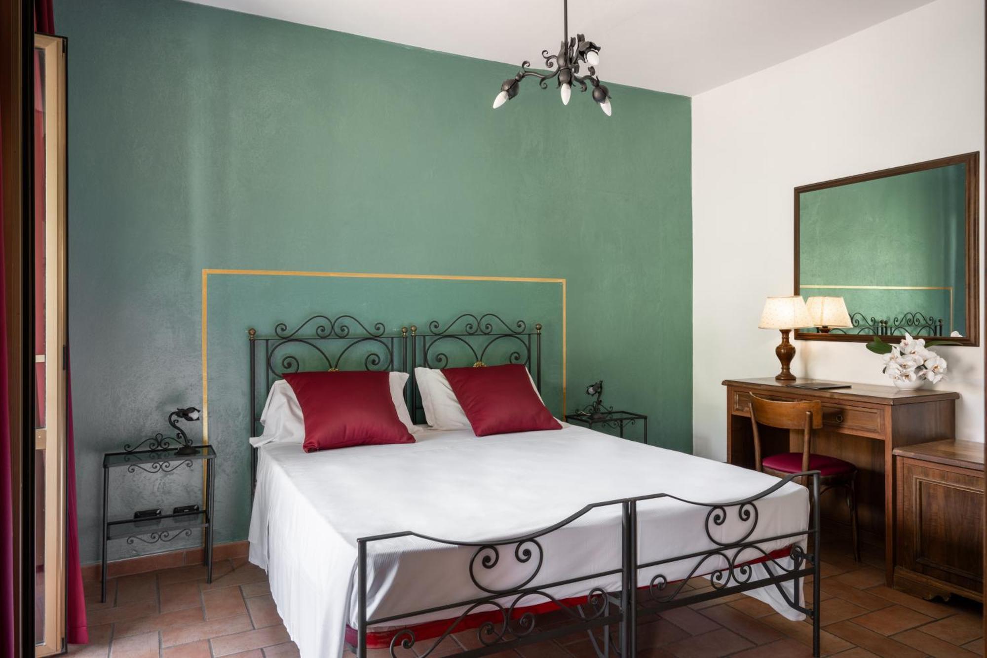 Hotel San Marco Gubbio Bagian luar foto